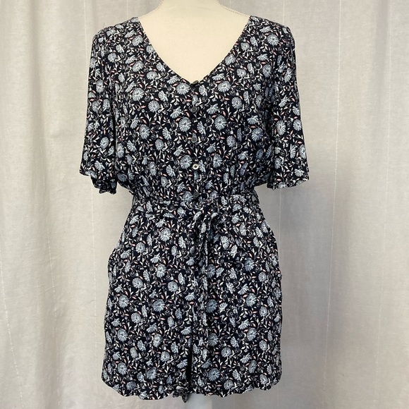 Loft ROMPER Daisy Bar Back Flutter - Picture 3 of 12